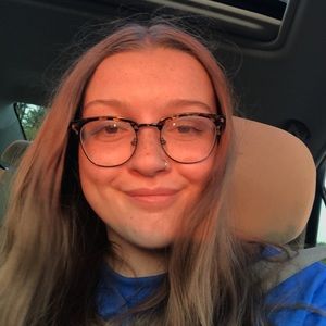 Meet your Posher, Emily